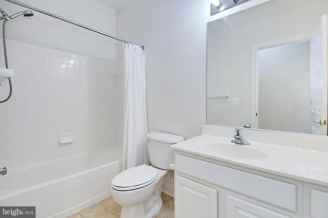 6913 STANWICK SQ, Gainesville, VA 20155