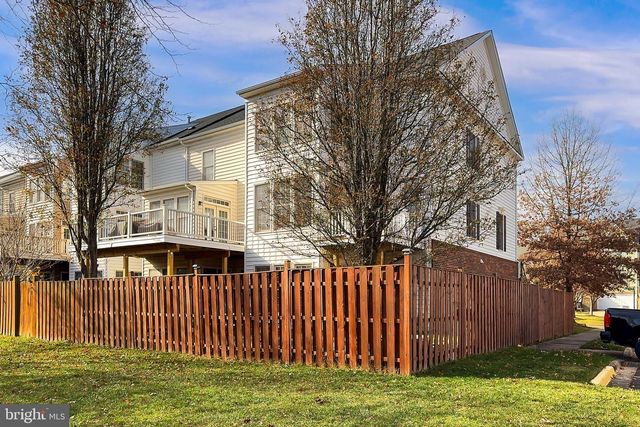 6913 STANWICK SQ, Gainesville, VA 20155