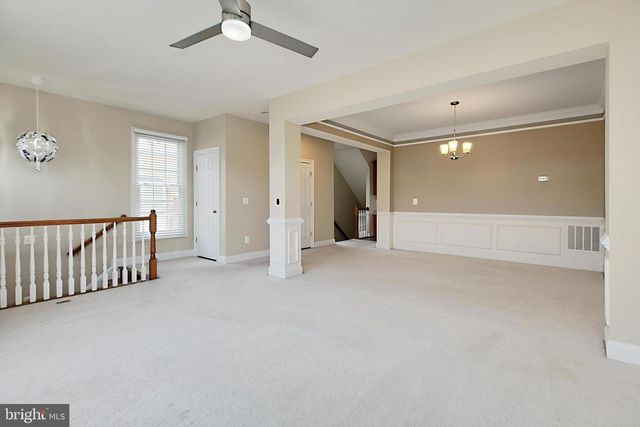 6913 STANWICK SQ, Gainesville, VA 20155