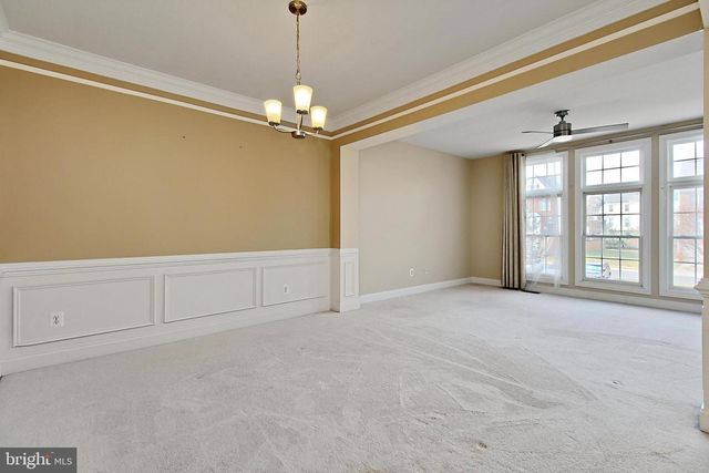 6913 STANWICK SQ, Gainesville, VA 20155