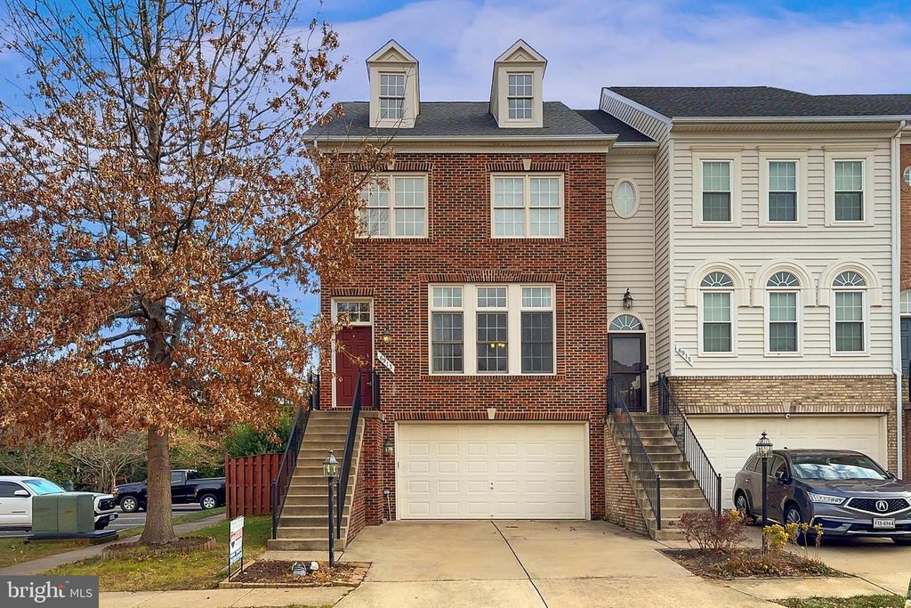 6913 STANWICK SQ, Gainesville, VA 20155