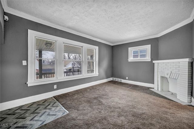 13818 Durkee Avenue, Cleveland, OH 44105