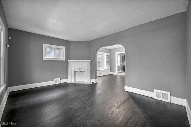 13818 Durkee Avenue, Cleveland, OH 44105