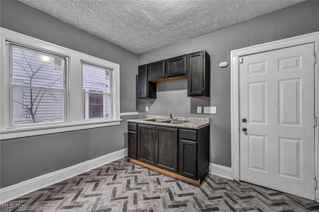 13818 Durkee Avenue, Cleveland, OH 44105