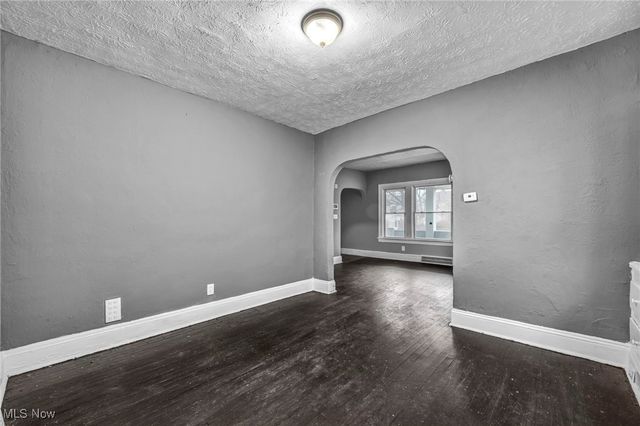 13818 Durkee Avenue, Cleveland, OH 44105