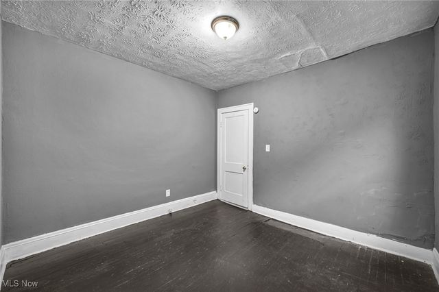 13818 Durkee Avenue, Cleveland, OH 44105