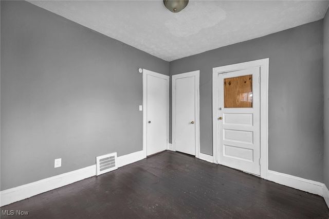 13818 Durkee Avenue, Cleveland, OH 44105