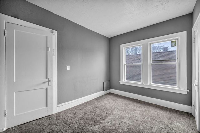 13818 Durkee Avenue, Cleveland, OH 44105