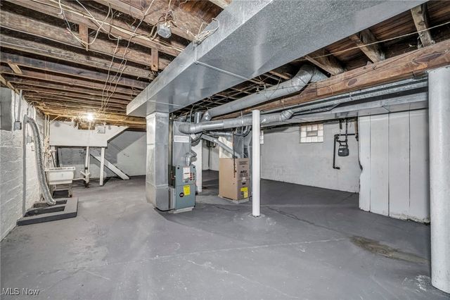 13818 Durkee Avenue, Cleveland, OH 44105