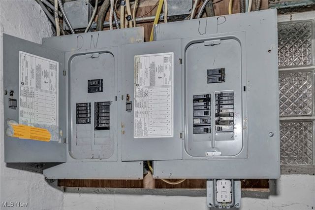 13818 Durkee Avenue, Cleveland, OH 44105