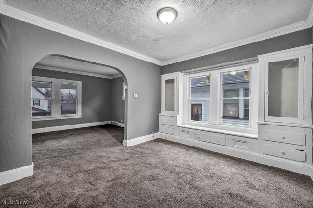 13818 Durkee Avenue, Cleveland, OH 44105