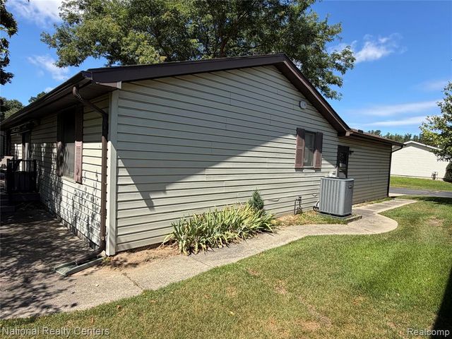 38561 Deer Creek Boulevard, Westland, MI 48185