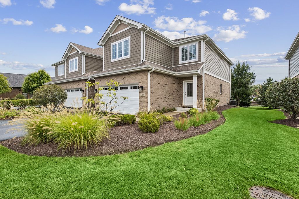 12424 Lacey Drive, Lemont, IL 60439 — exterior