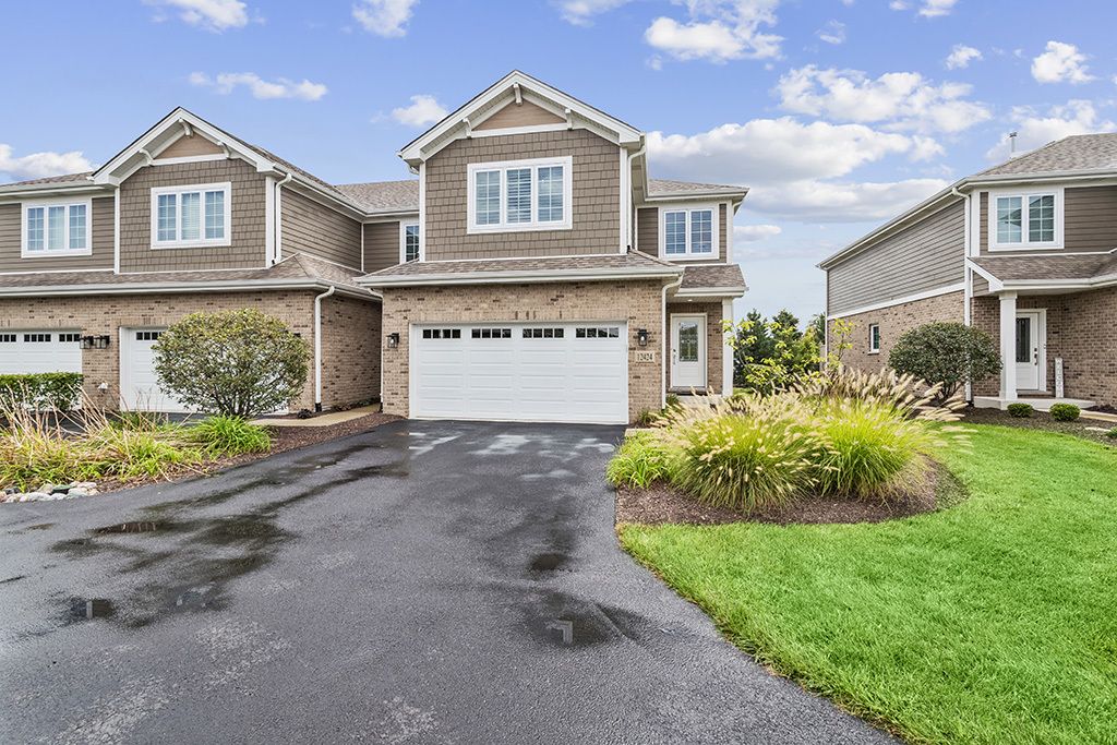 12424 Lacey Drive, Lemont, IL 60439 — photo 2