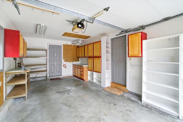 40 Walden Pond Drive, Nashua, NH 03064