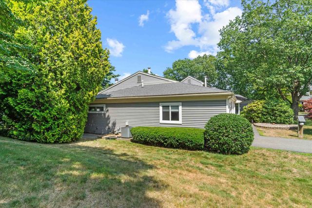 40 Walden Pond Drive, Nashua, NH 03064