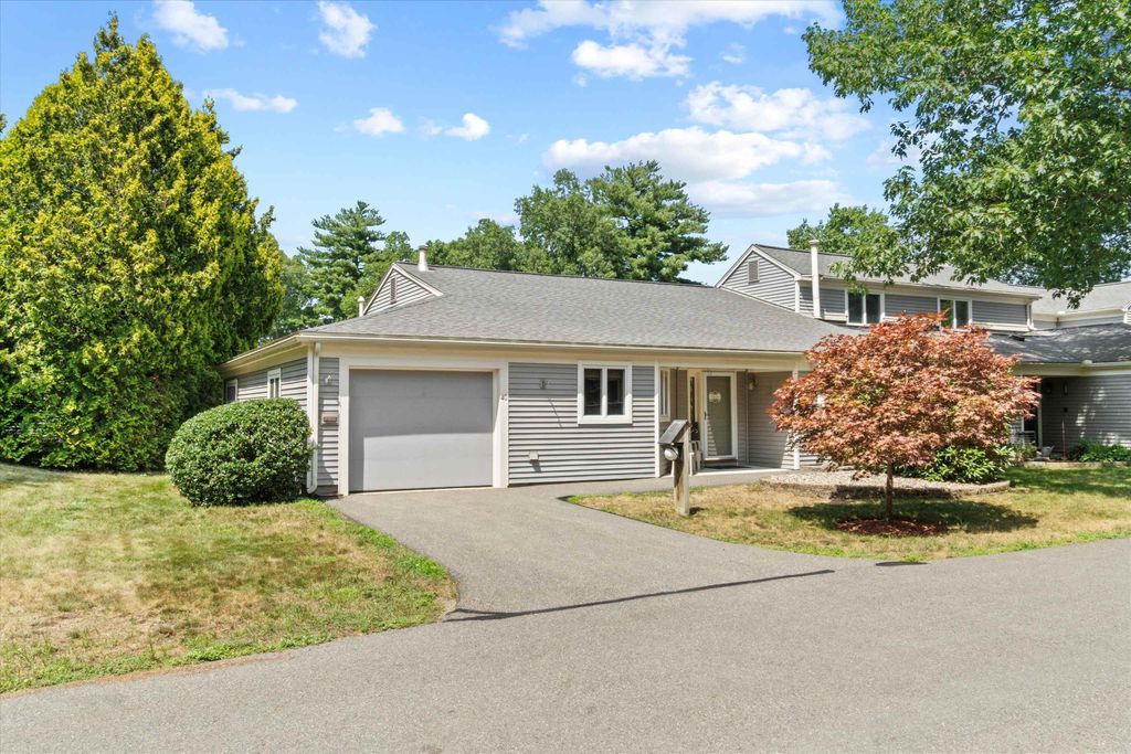 40 Walden Pond Drive, Nashua, NH 03064