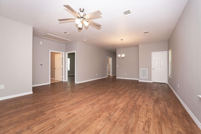 204 S 13th Street, Conroe, TX 77301