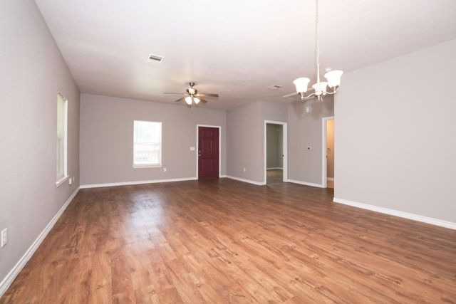 204 S 13th Street, Conroe, TX 77301