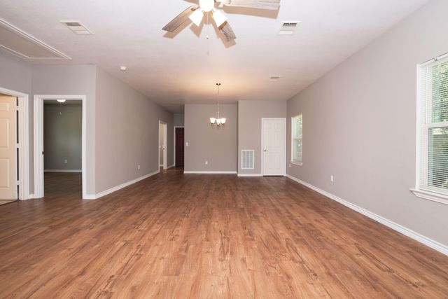 204 S 13th Street, Conroe, TX 77301