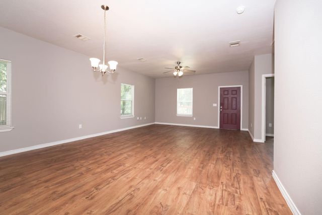 204 S 13th Street, Conroe, TX 77301