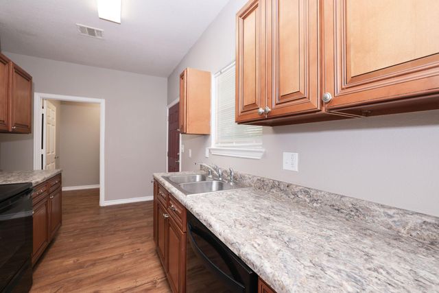 204 S 13th Street, Conroe, TX 77301