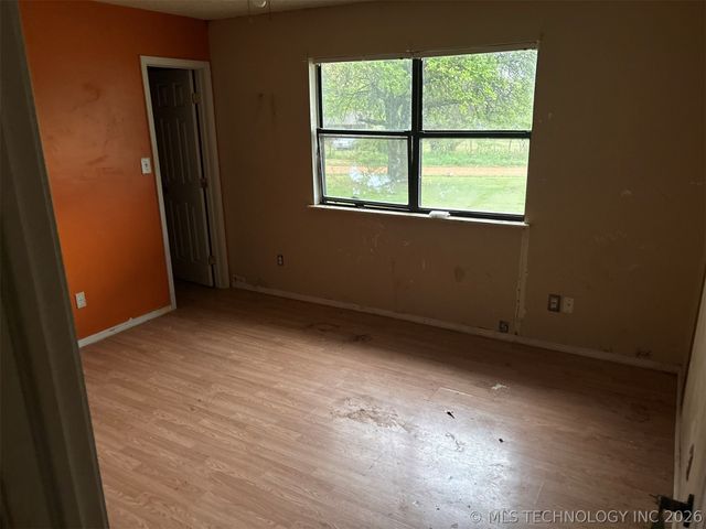 9357 N 547 Road, Hulbert, OK 74441