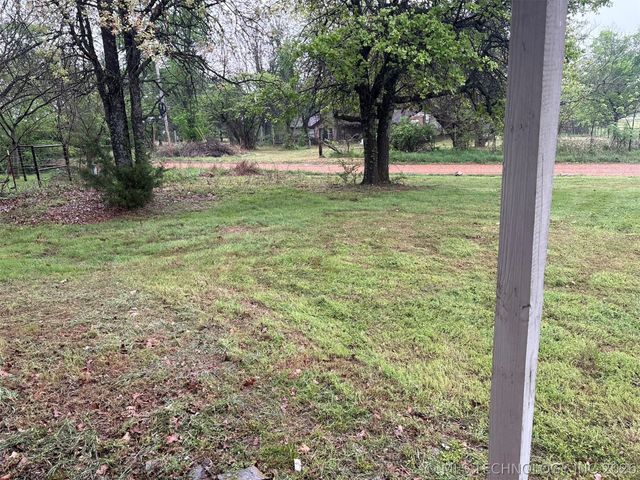 9357 N 547 Road, Hulbert, OK 74441