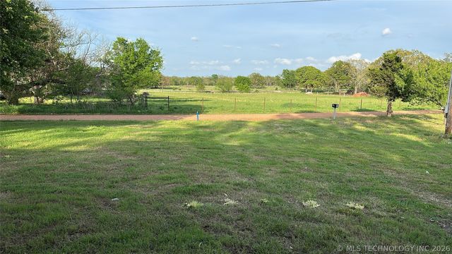 9357 N 547 Road, Hulbert, OK 74441