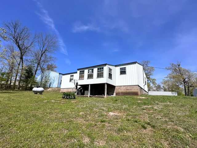 1921 63 Highway, Williford, AR 72482