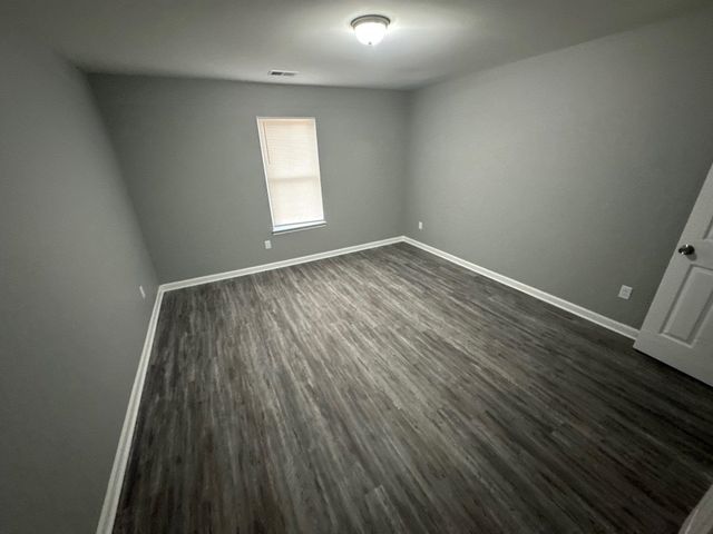 565 HEMSLEY AVE, Memphis, TN 38109