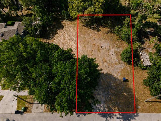 1704 W SAINT CONRAD STREET, Tampa, FL 33607