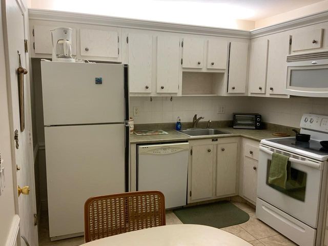 4751 NW 21ST Street 116, Lauderhill, FL 33313