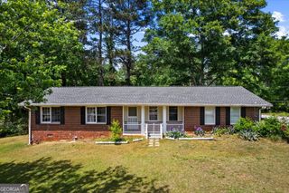999 Chestnut Oak Court, Lawrenceville, GA 30046