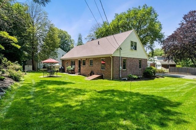 33 West Shore Drive, Marblehead, MA 01945