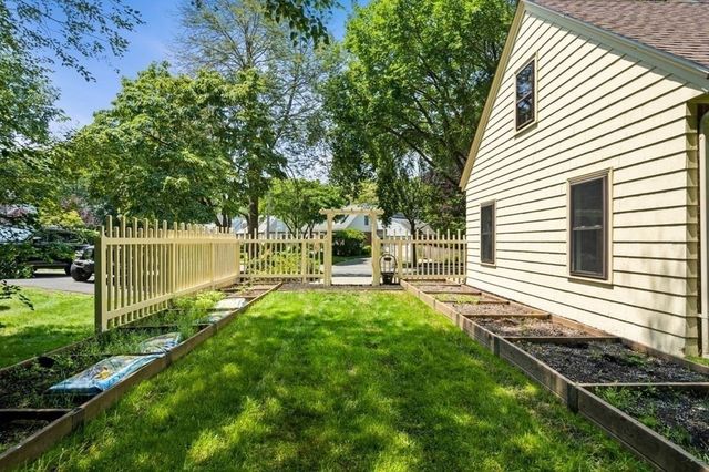 33 West Shore Drive, Marblehead, MA 01945