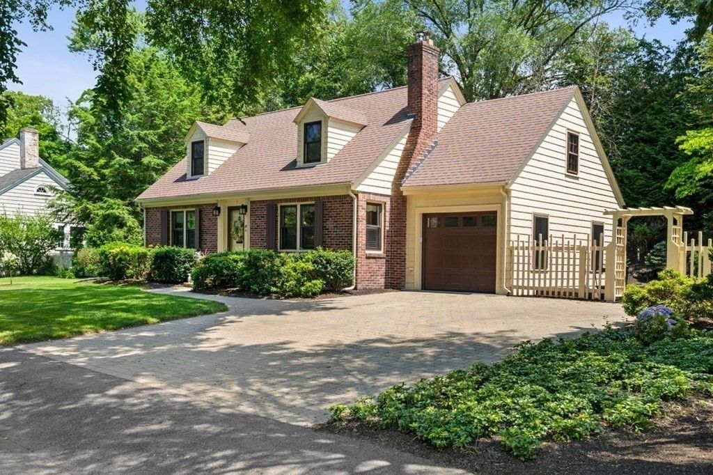 33 West Shore Drive, Marblehead, MA 01945