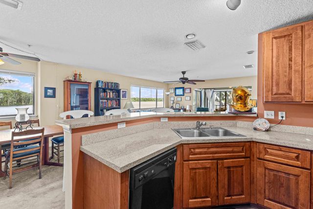 99 Broad River Pl 3206, Welaka, FL 32193