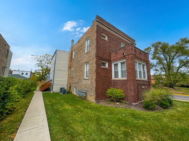 1900 Harvey Avenue, Berwyn, IL 60402