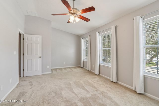 5673 PARKSTONE CROSSING Drive, Jacksonville, FL 32258