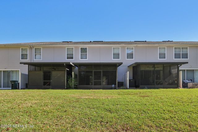 5673 PARKSTONE CROSSING Drive, Jacksonville, FL 32258