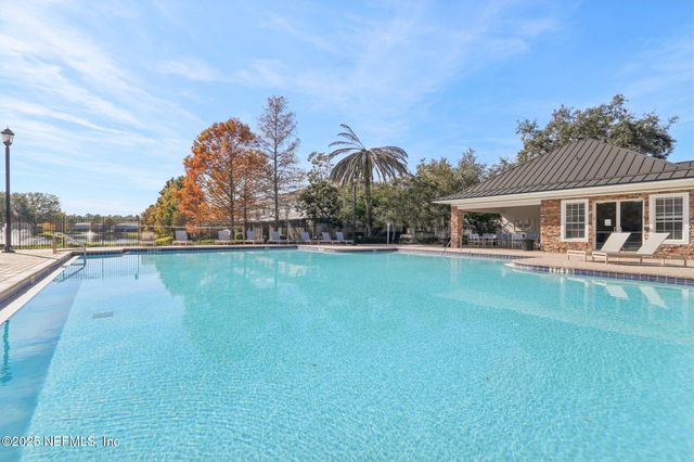 5673 PARKSTONE CROSSING Drive, Jacksonville, FL 32258