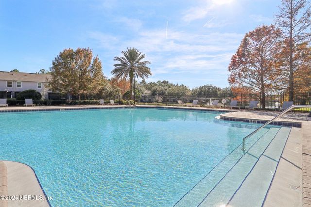 5673 PARKSTONE CROSSING Drive, Jacksonville, FL 32258