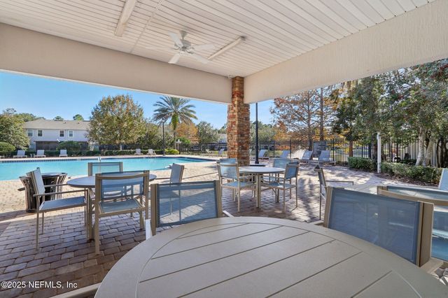 5673 PARKSTONE CROSSING Drive, Jacksonville, FL 32258