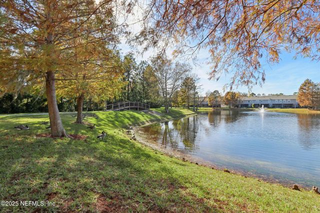 5673 PARKSTONE CROSSING Drive, Jacksonville, FL 32258