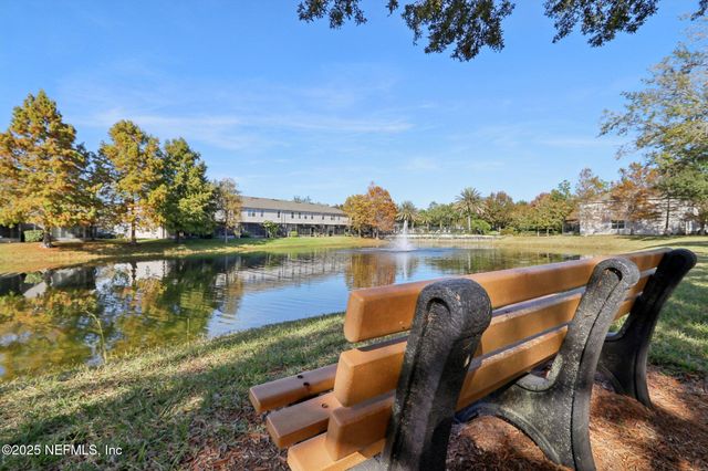 5673 PARKSTONE CROSSING Drive, Jacksonville, FL 32258