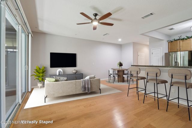 5673 PARKSTONE CROSSING Drive, Jacksonville, FL 32258