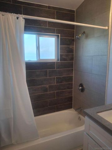 753 E. Indian Rock, Vista, CA 92084