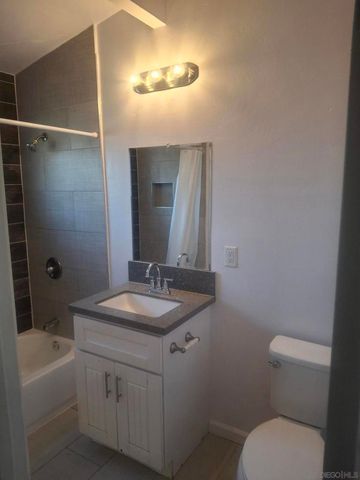 753 E. Indian Rock, Vista, CA 92084