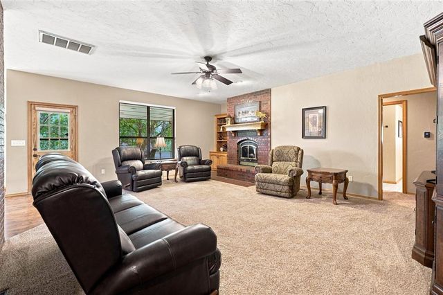 801 Cameron Drive, Yukon, OK 73099